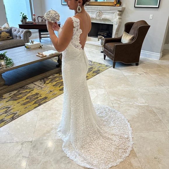 Rosa Clará Dresses & Skirts - Rosa Clará Lace Wedding Dress